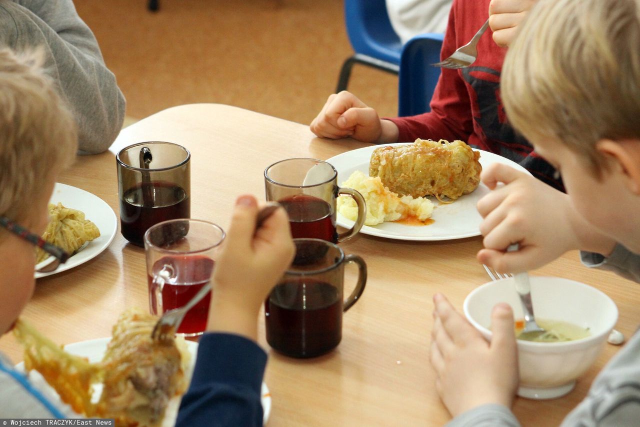 Przeterminowana żywność na koloniach. Posypały się mandaty