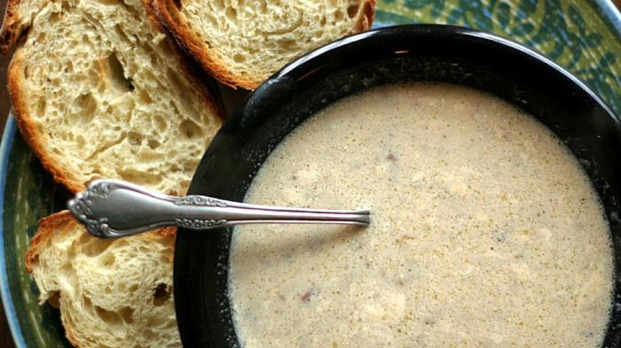 Zupa krem z grzybów przygotowana z dodatkiem wody 1:1