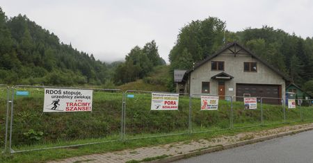 Zamknęli wyciąg narciarski, turyści zniknęli. Wieś się wyludnia
