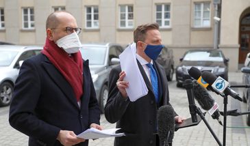 Rzeszów. Posłowie opozycji kontrolowali ekspresowe tempo szczepień