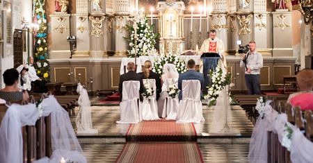 Parafia zaprasza na kurs przedmałżeński. Podano cenę