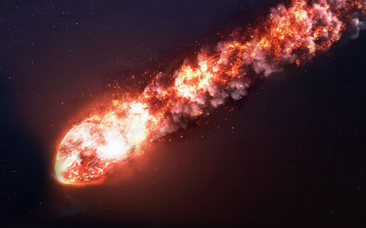 Meteor illuminates night sky across several US states, captivating viewers
