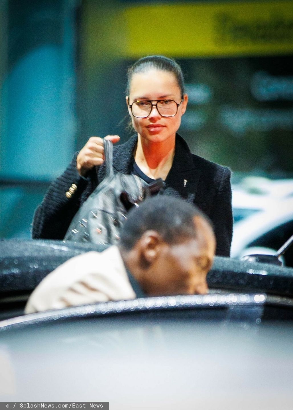 Adriana Lima na lotnisku w Sao Paulo