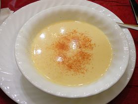 Zupa krem z cebuli przygotowana z dodatkiem wody 1:1