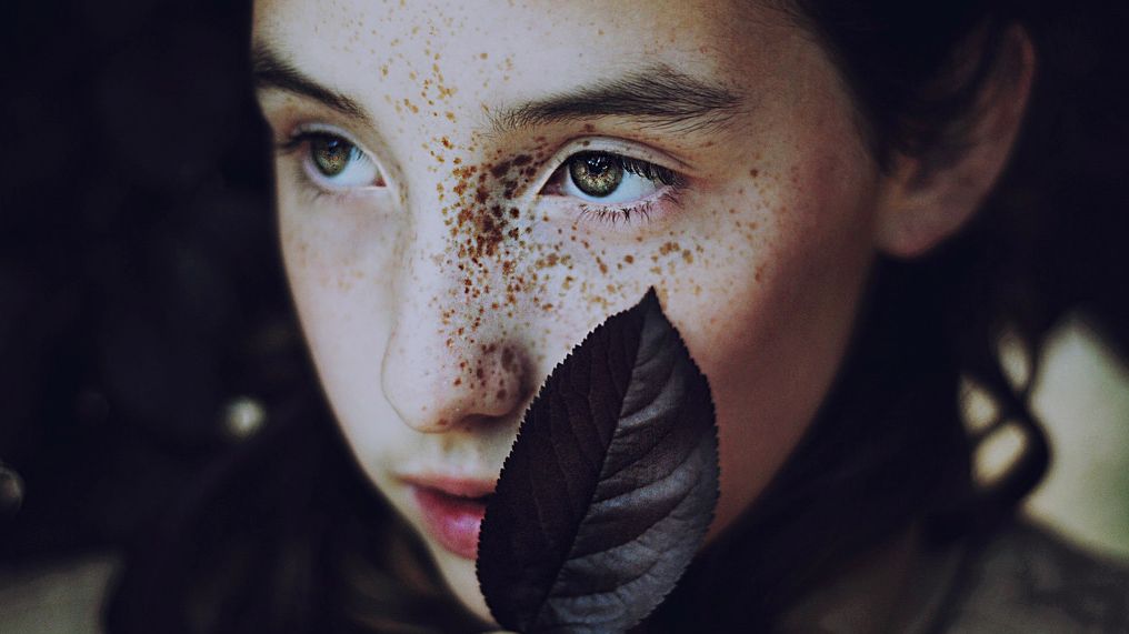 Piękne portrety inspirowane naturą i światłem 1