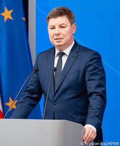 Jan Grabiec o wecie Nawrockiego. "To wchodzenie w szkodę rządowi"