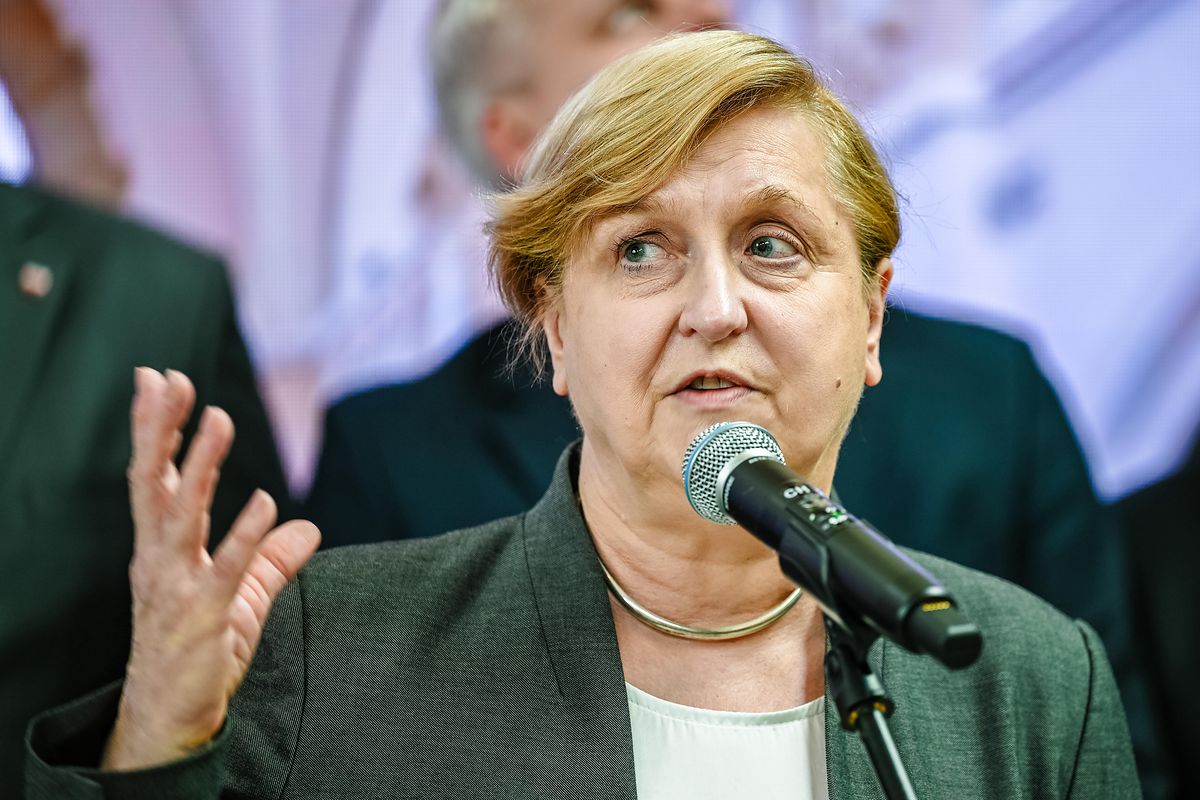 "Być może podpisałam". Pokrętne tłumaczenie Fotygi ws. reparacji