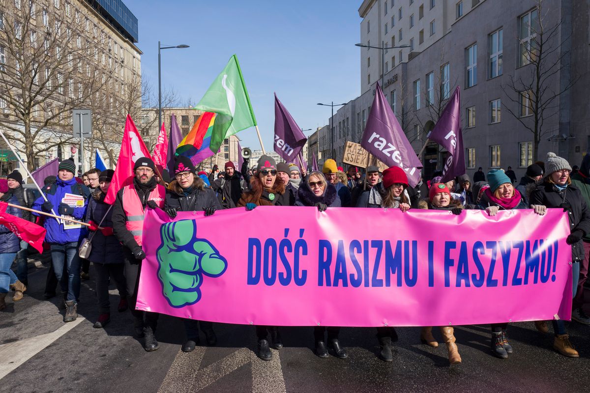 Marsz "Dość rasizmu i faszyzmu" przeszedł ulicami stolicy. Demonstranci solidarni z Nową Zelandią