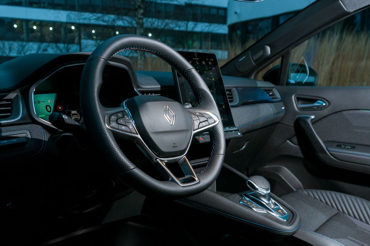Test: miesiąc z hybrydowym Renault Symbioz E‑Tech — zaglądamy do wnętrza