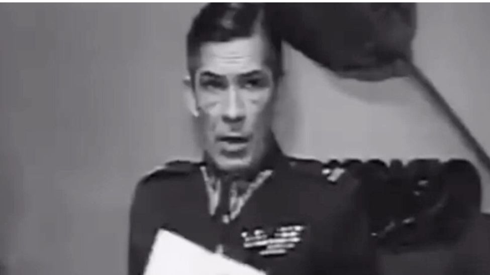 Wiktor Grotowicz zmarł 19 grudnia 1985 roku. Oto jego grób