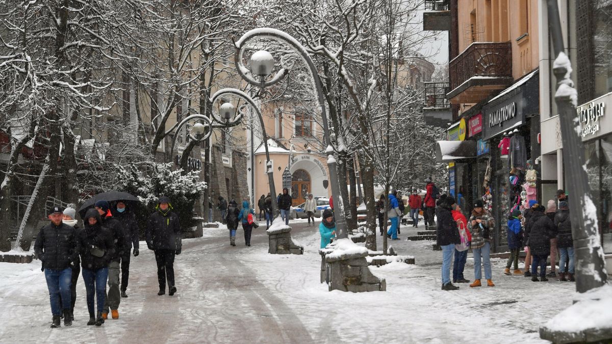 Bożonarodzeniowych rezerwacji w Polsce jest więcej niż w 2019 . 
