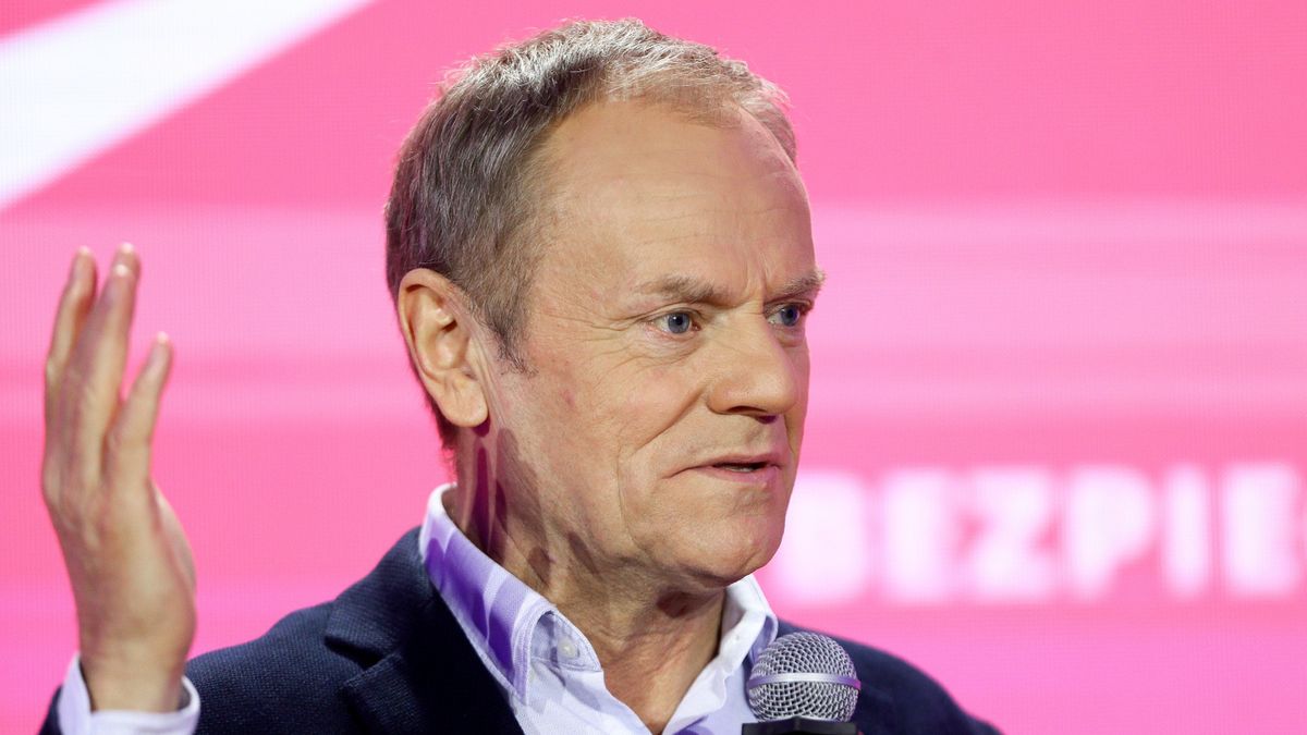 Donald Tusk: możemy zbudować samodzielne energetycznie gminy i powiaty