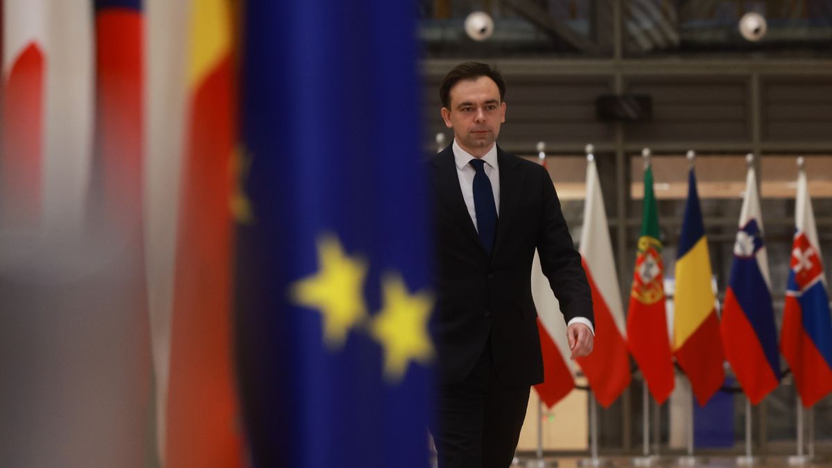 Polska ma pracować nad ukróceniem deficytu budżetowego