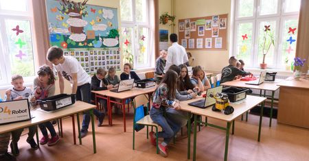"Białe plamy" mają zniknąć. Szanse dla administracji, biznesu i edukacji