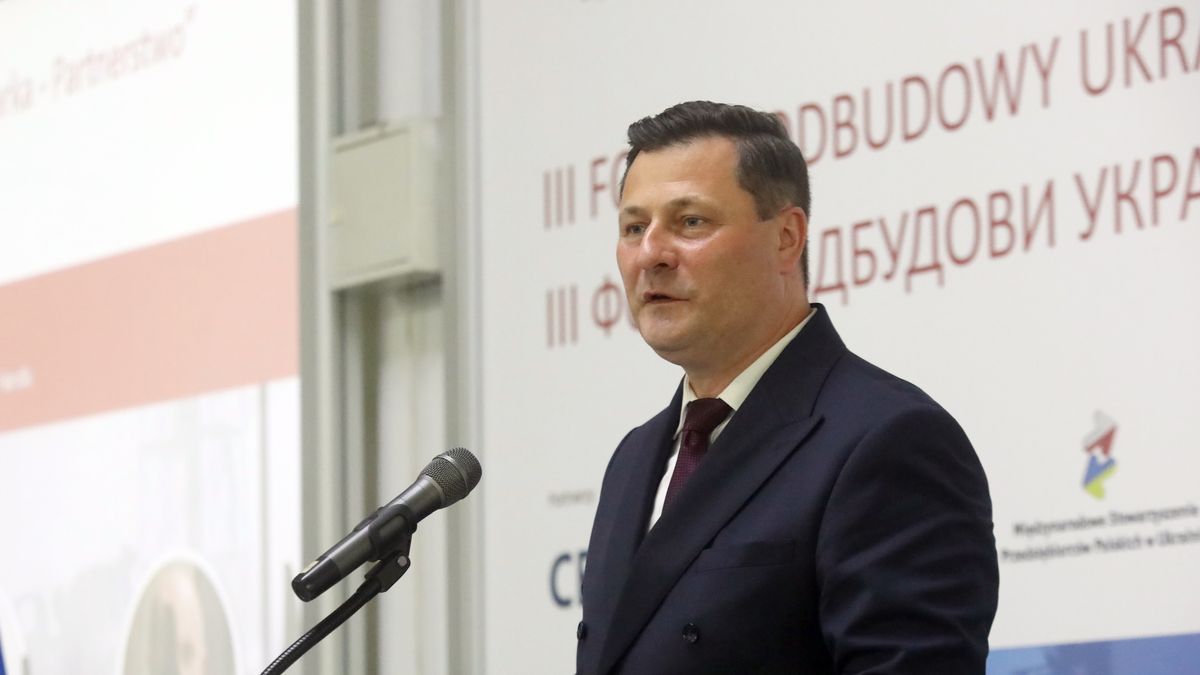 KYIV, UKRAINE - JUNE 19, 2024 - Minister of Development and Technology of the Republic of Poland Krzysztof Paszyk opens the Third Forum for the Rebuilding of Ukraine - PAIH "Integration - Economy - Partnership". (Photo credit should read Volodymyr Tarasov / Ukrinform/Future Publishing via Getty Images)