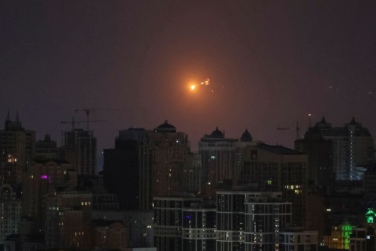 Eksplozja rakiety podczas rosyjskiego ataku w Kijowie