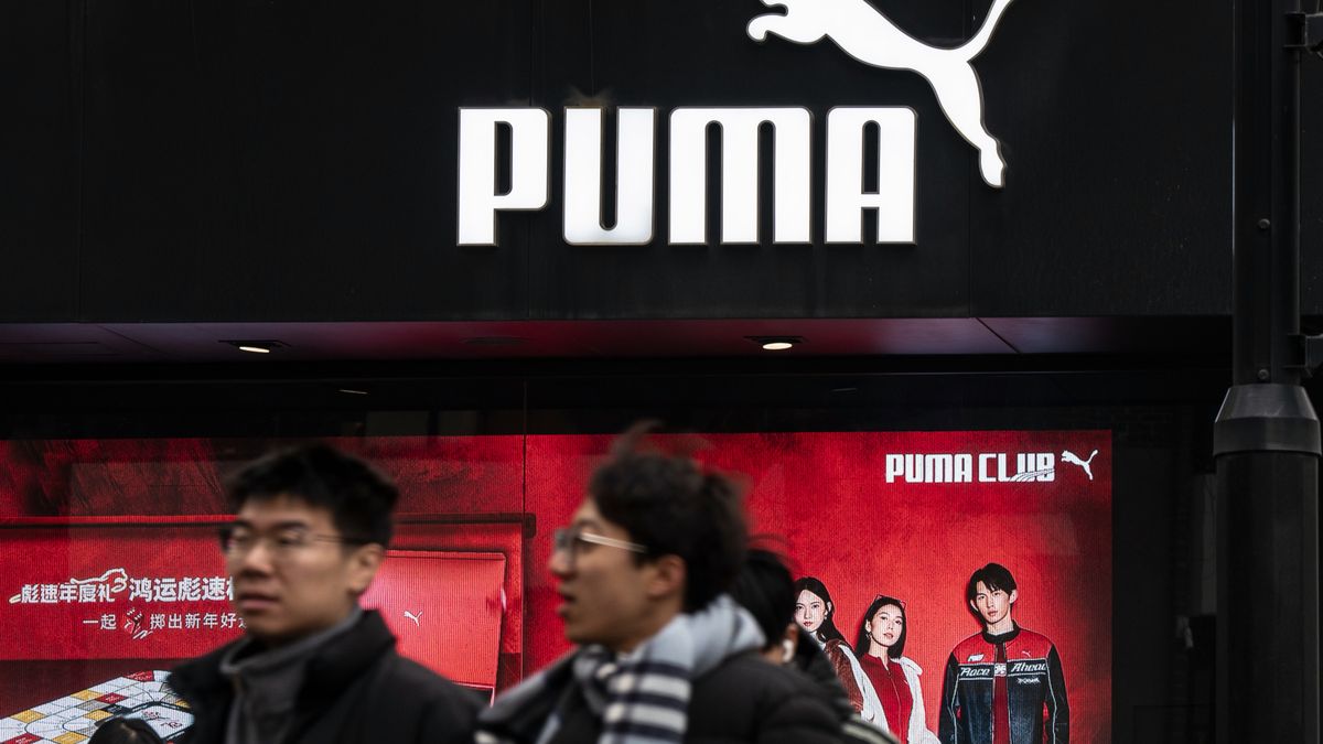 A Puma SE store in Shanghai, China, on Tuesday, Jan. 27, 2026. China's Anta Sports Products Ltd. has agreed to buy a stake of about 29% in Puma SE for 1.5 billion ($1.8 billion), becoming the biggest shareholder in the German company and expanding its portfolio of Western athletic brands. Photographer: Qilai Shen/Bloomberg via Getty Images