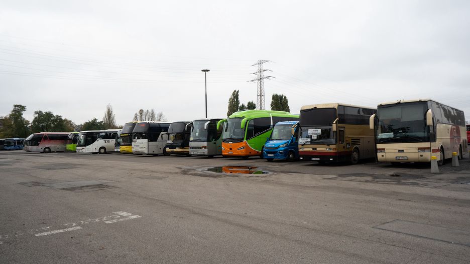 autobus dworzec autokary transport