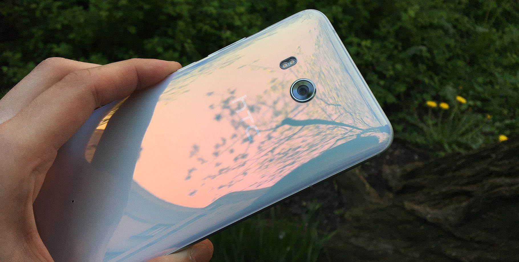 #wSkrócie: brak mniejszego Galaxy S8, wyniki finansowe Samsunga, HTC i LG oraz koniec firmy Jawbone 3