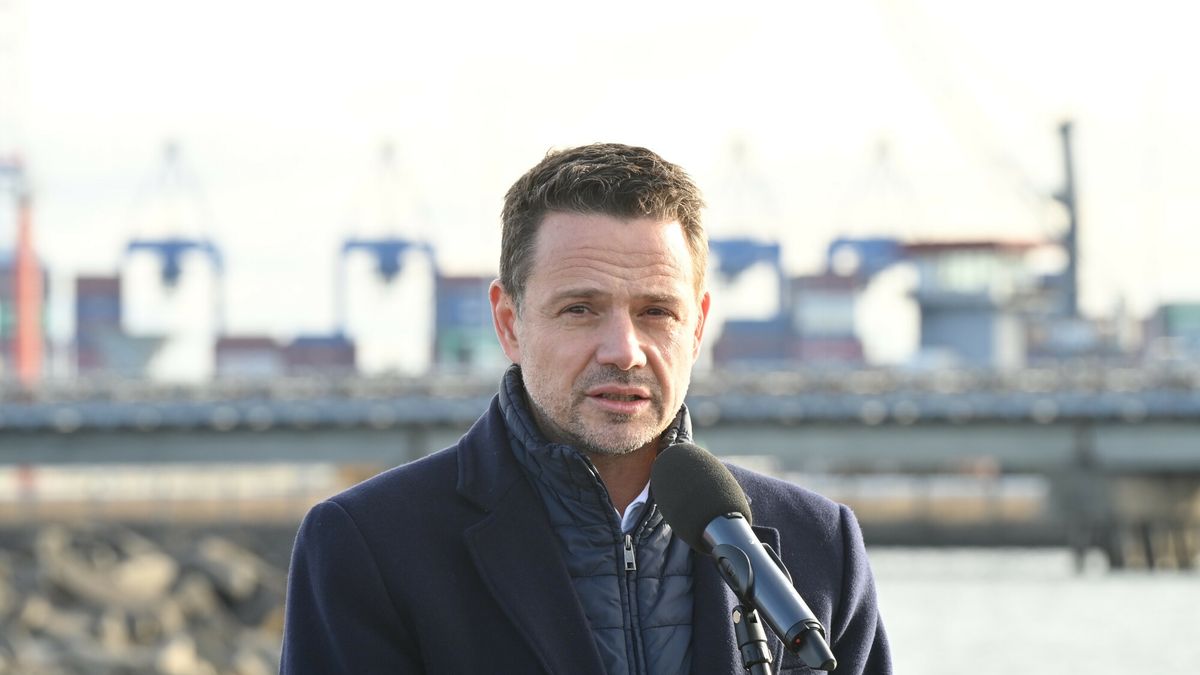 Rafał Trzaskowski na konferencji w Porcie Gdańskim