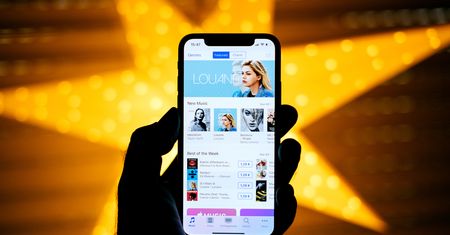 Taki będzie iPhone SE 2? Ekran jak z iPhone'a X, ale w zgrabnej obudowie