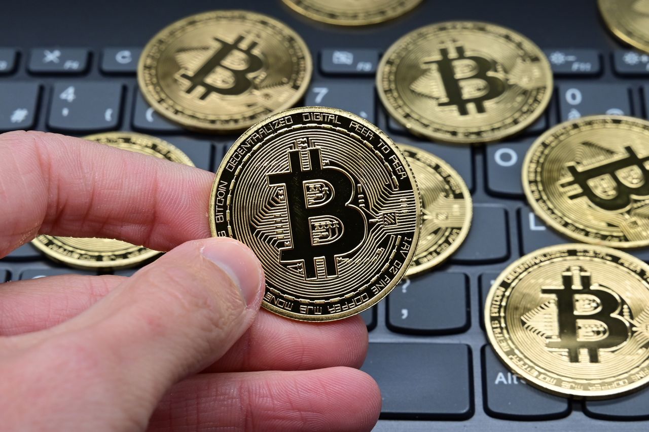 Uwaga na oszustów. Podszywają się pod firmy inwestycyjne