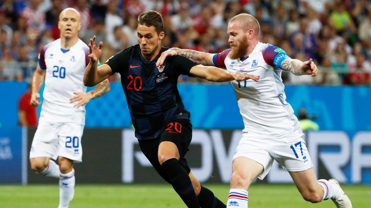 PAP/EPA / SHAWN THEW / Na zdjęciu: Marko Pjaca (w środku)