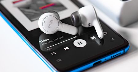 RHA TrueConnect - basowe potworki bez przewodu