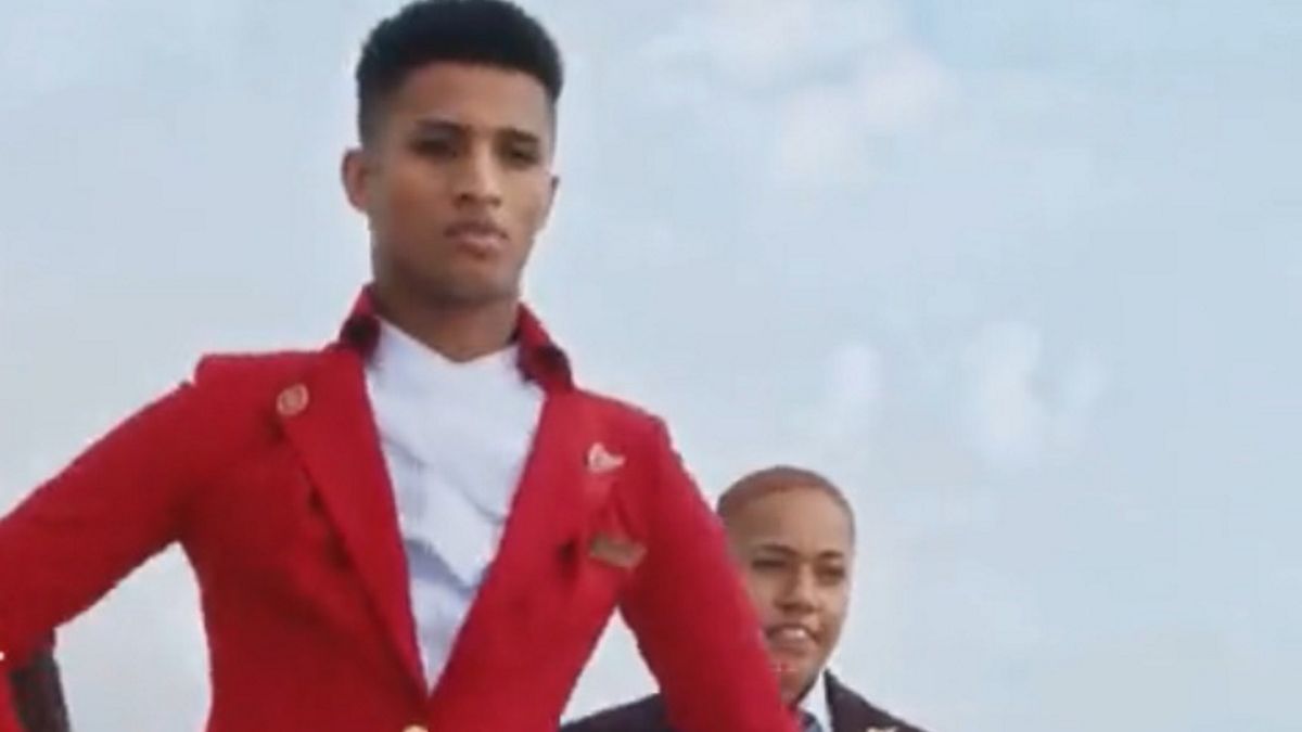 Stewardzi Virgin Atlantic mogą teraz nosić garsonki na pokładzie