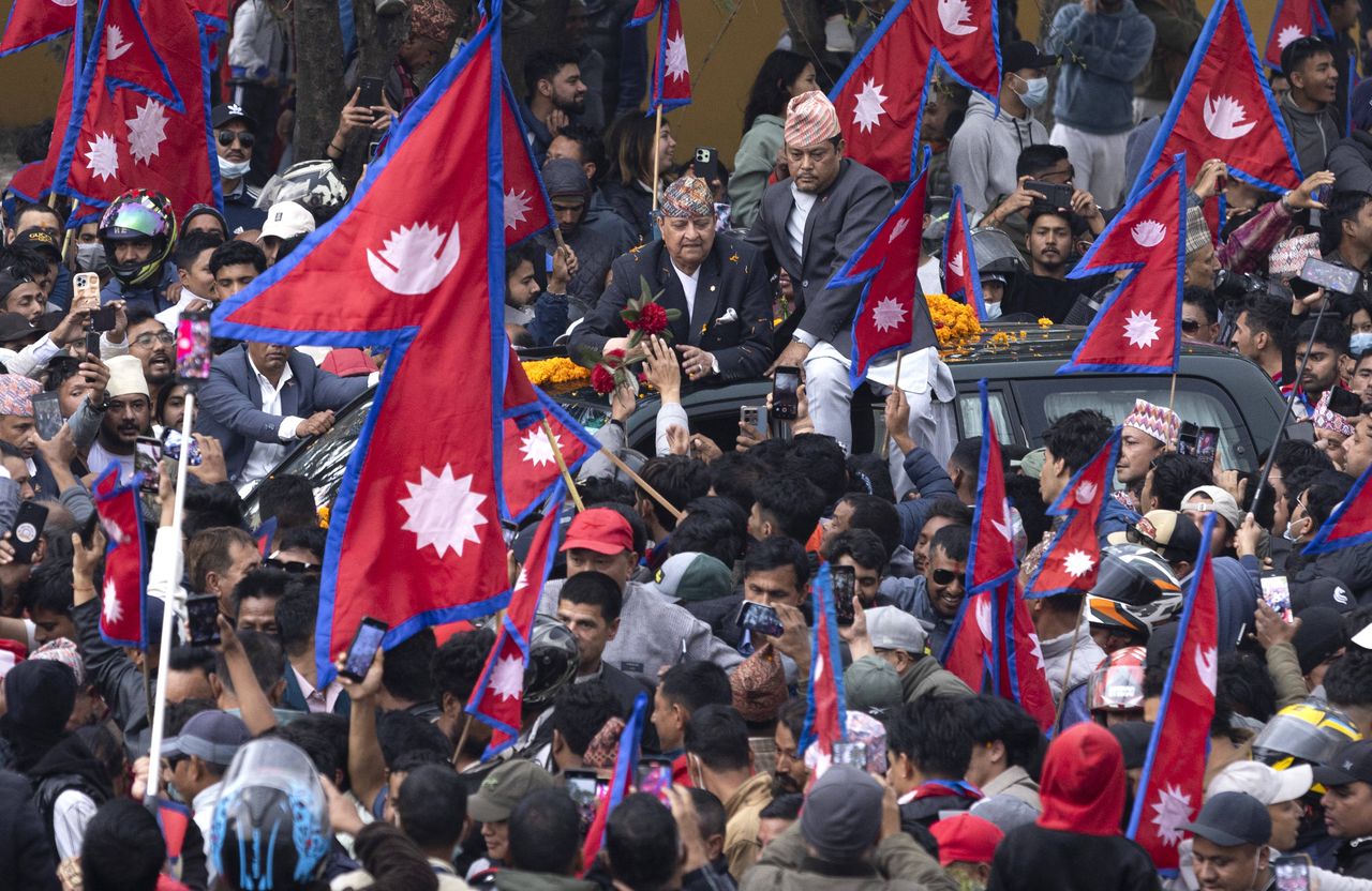 Nepalczycy domagają się powrotu monarchii. Demonstrowało 10 tysięcy osób