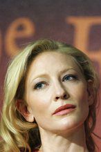 Cate Blanchett i dzierganie na planie