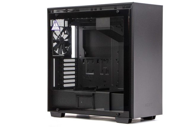 NZXT H700i calość obudowa1