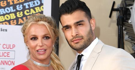 Małżeństwo Britney Spears i Sama Asghari trwało 14 miesięcy. Po sądowej batalii podzielili się opieką nad pięcioma psami