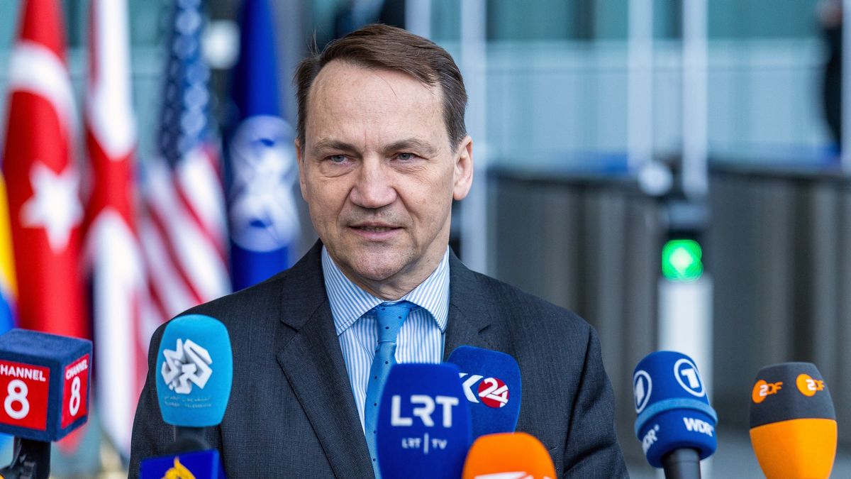 "To jest wyścig z czasem". Sikorski mówi, co może oznaczać dla Ukraińców tegoroczna zima