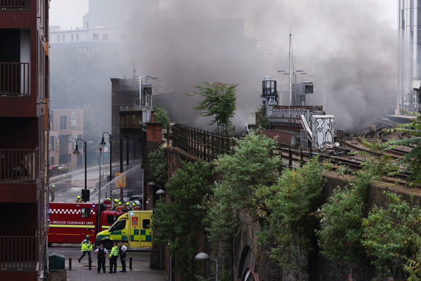 Eksplozja w Londynie. Strażacy walczą z ogniem