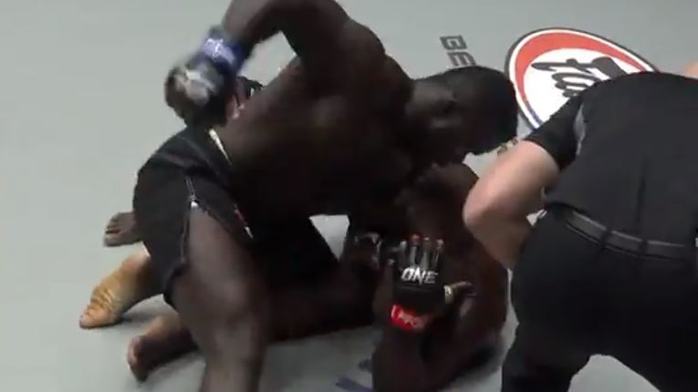 Twitter / Oumar Kane zdemolował rywala na gali ONE Championship