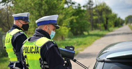"Jeżdżę szybko, ale bezpiecznie" - polscy kierowcy sądzą, że to możliwe