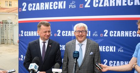 Czarnecki nie zapłacił kary. Komornik ściągnął z konta PiS