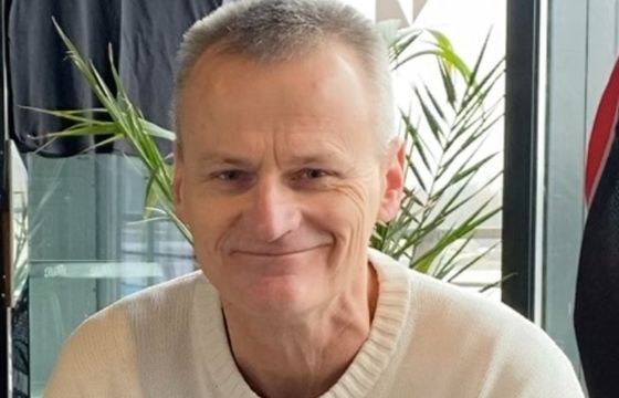 Wojciech Michałowicz w redakcji SuperBasket