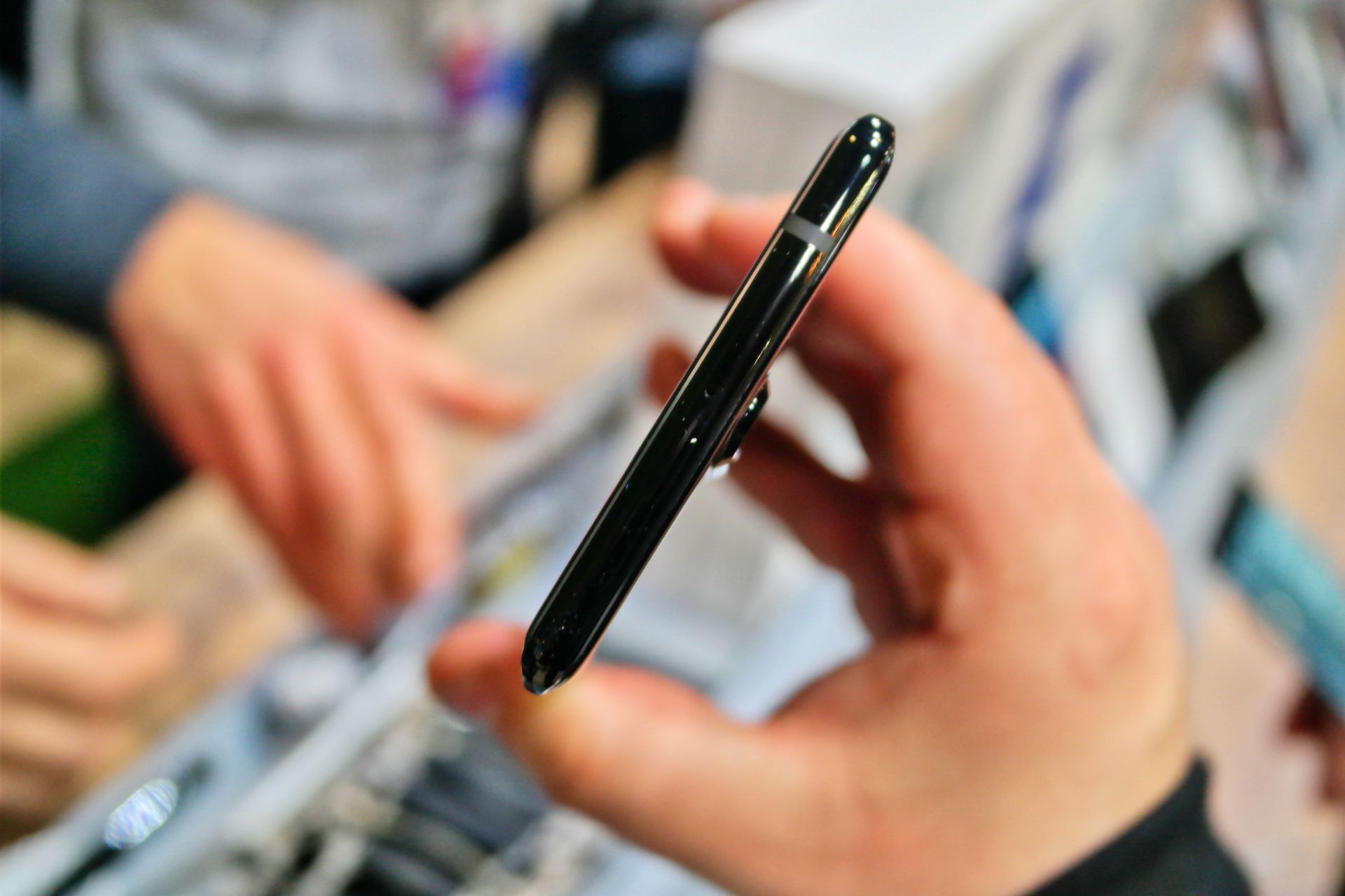 Nokia 8 Sirocco - piękność, której prawdopodobnie nie będziesz chciał kupić [pierwsze wrażenia] 2