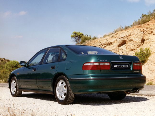 Honda Accord V