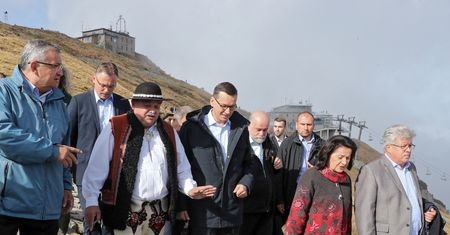 Kolejka na Kasprowy znów w polskich rękach. Morawiecki chwali się repolonizacją
