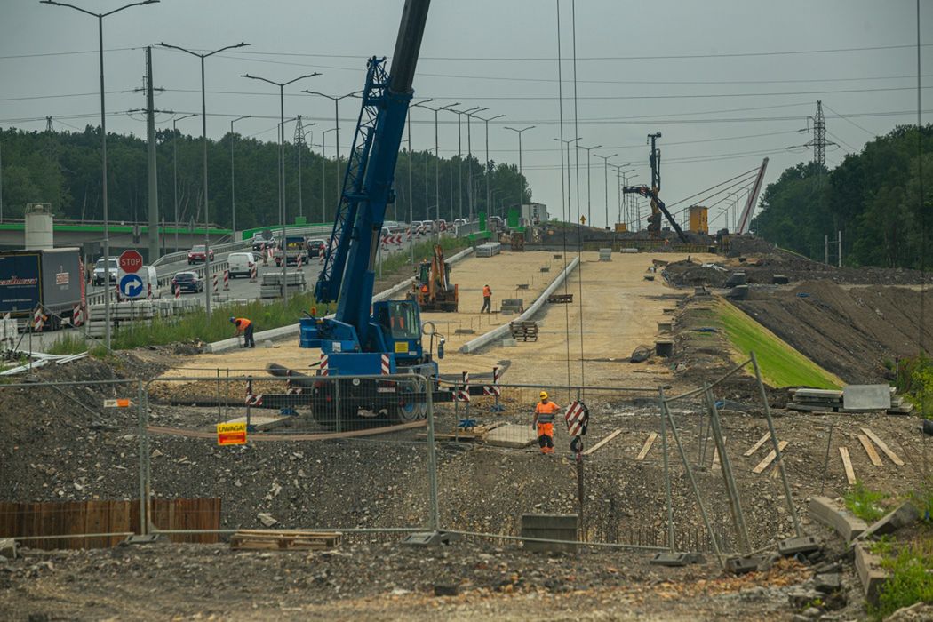 Katowice. Na węźle drogowym w Giszowcu prace przebiegają zgodnie z planem.