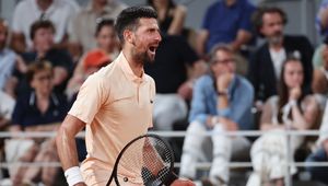 Novak Djoković rozpoczął historyczny występ. Serb zaskoczony na otwarcie