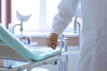 Jest ginekologiem. Mówi, jak reaguje na owłosienie intymne pacjentek