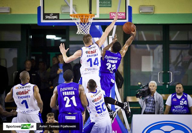 Zajcew straszy rywali imponującym wzrostem