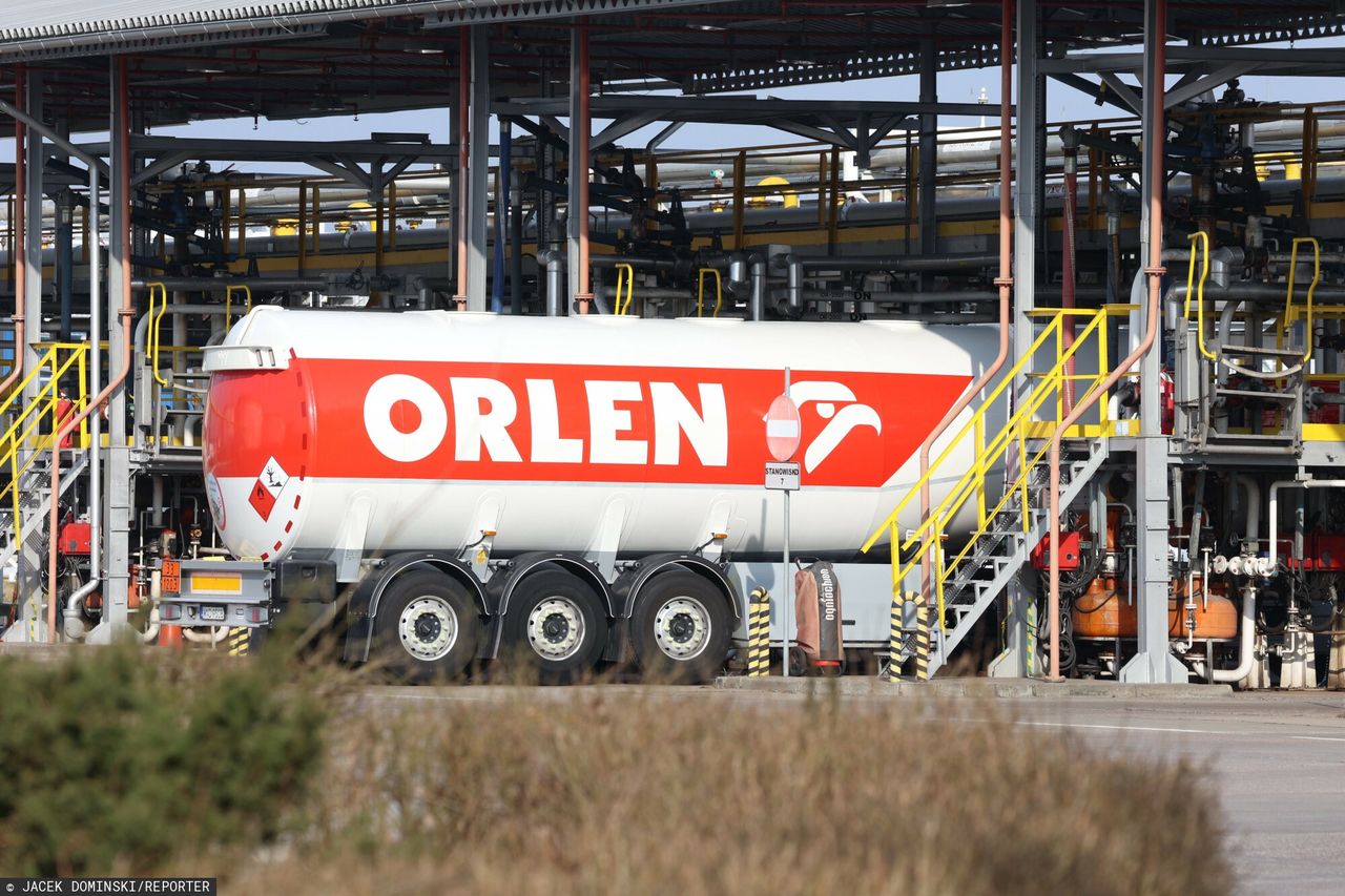 Spółka Orlenu oszukana przez 25-latka z Azji. Ekspert wprost: za tym stoi coś więcej