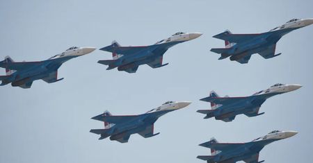 Lotnictwo wojskowe Rosji silniejsze niż przed atakiem na Ukrainę. Nowy raport RUSI