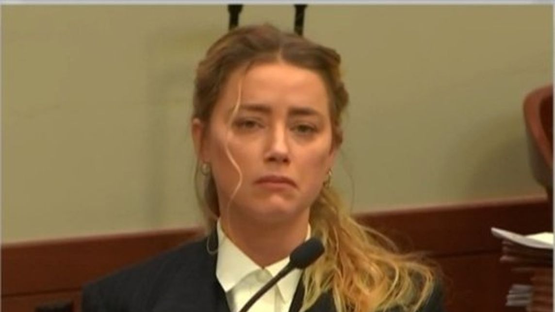 Amber Heard, była ukochana Johnny'ego Deppa, dziś tocząca z nim w sądzie walkę. Na szali jest fortuna.