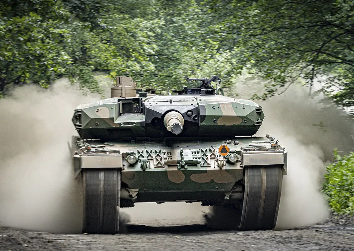 Kolejne Leopardy 2PL dla brygady pancernej. W Wesołej jest już 14 zmodernizowanych czołgów